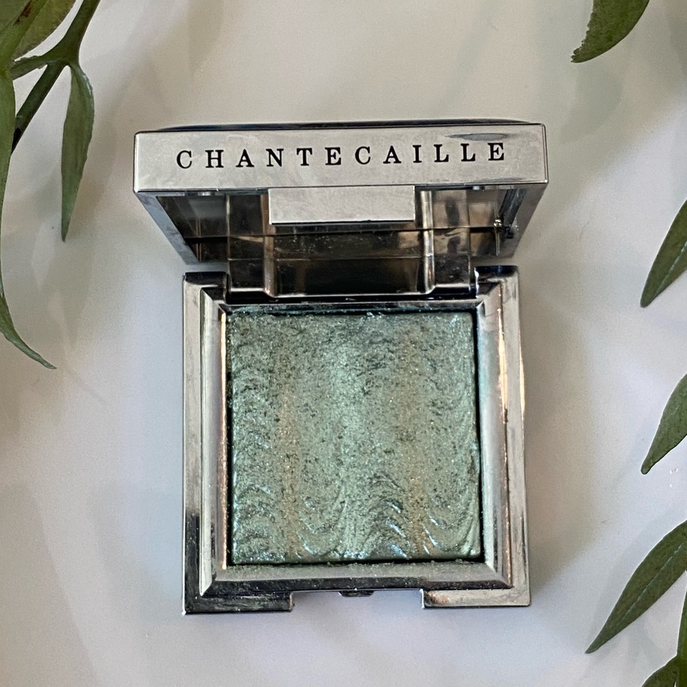 Chantecaille Luminescent Eye Shade - # Mare 2g/0.7oz . Used. SOLD OUT!!!